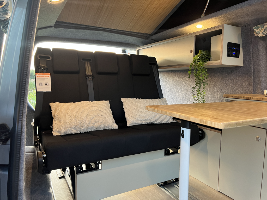 Volkswagen T6 Buscamper Neue Einrichtung Foto: 7