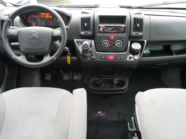 Pössl 2Win Plus, 6 Meter Buscamper, Groot Dwarsbed!!! foto: 3