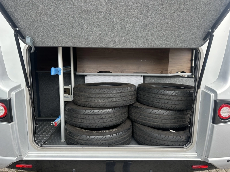 Frankia Platin I 8400 PLUS Mercedes Round Seat 190HP photo: 18