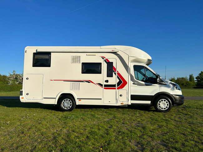 Challenger Half Intergraal 287 GA Ford Transit with Single Beds 5 SEAT BELTS photo: 9