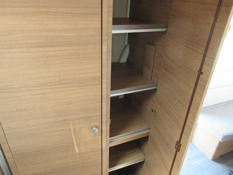Knaus Sport E-Power Selection 500 FU MUY COMPLETA Y CAMA FRANCESA foto: 12