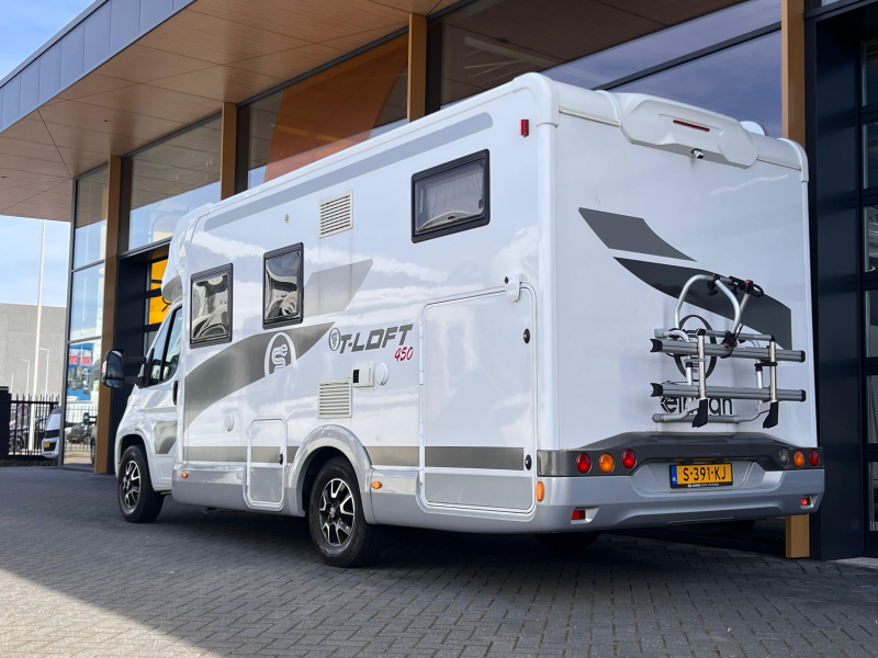 Elnagh T-Loft 450 Querbett und Hubbett Foto: 8