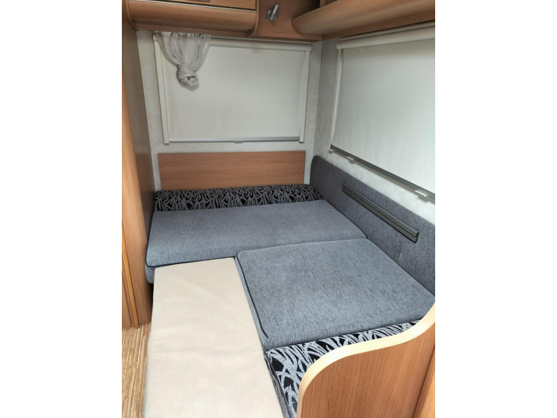 Adria Altea 390 PS 4 personas AVANCE 2010 foto: 14
