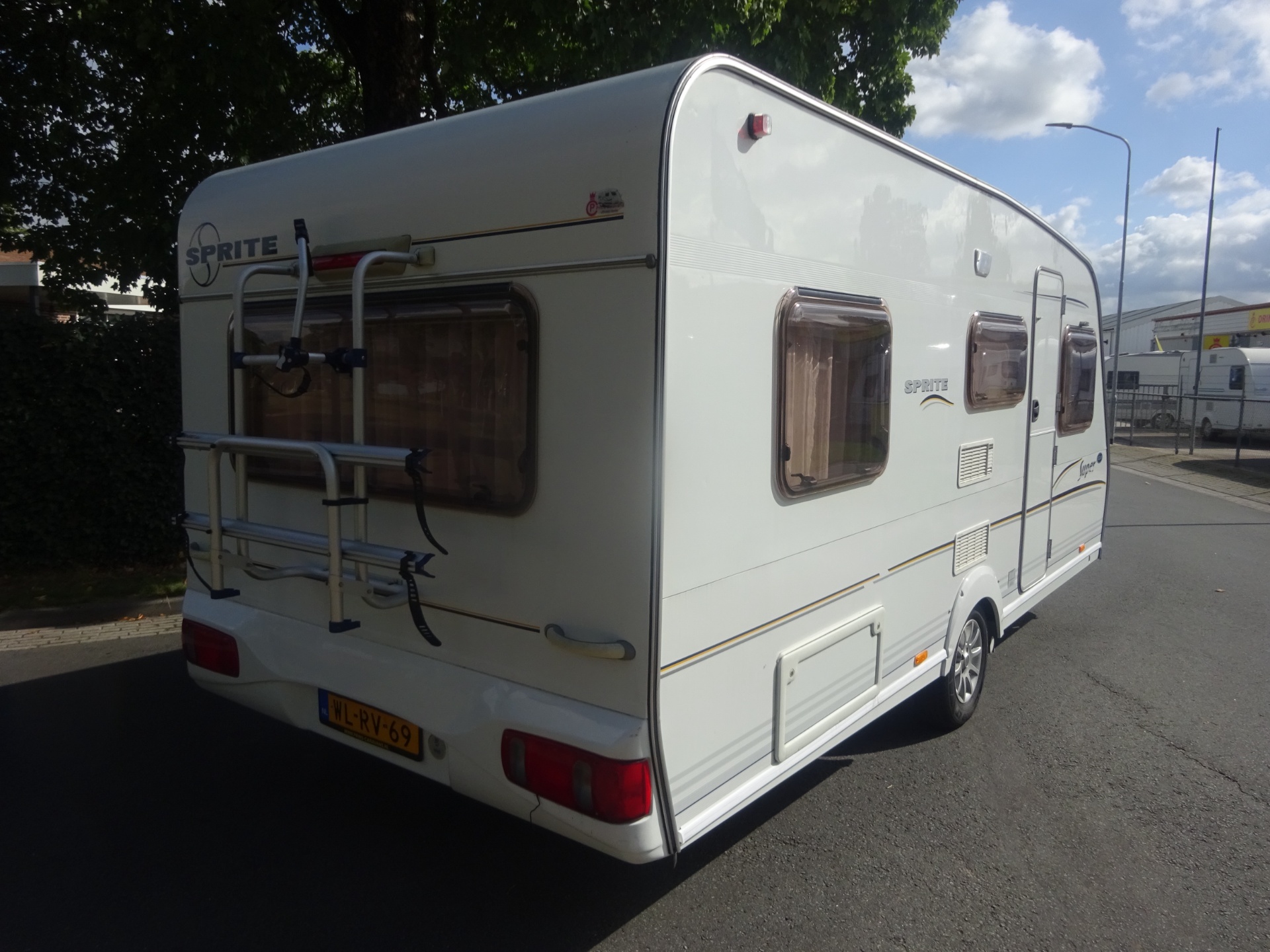 Sprite Super 490 Enkele Bedden + Rondzit + Mover