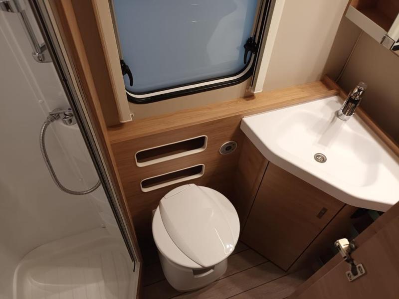 Knaus Sudwind 60 Years 500 QDK 3 stapelbedden!  foto: 10