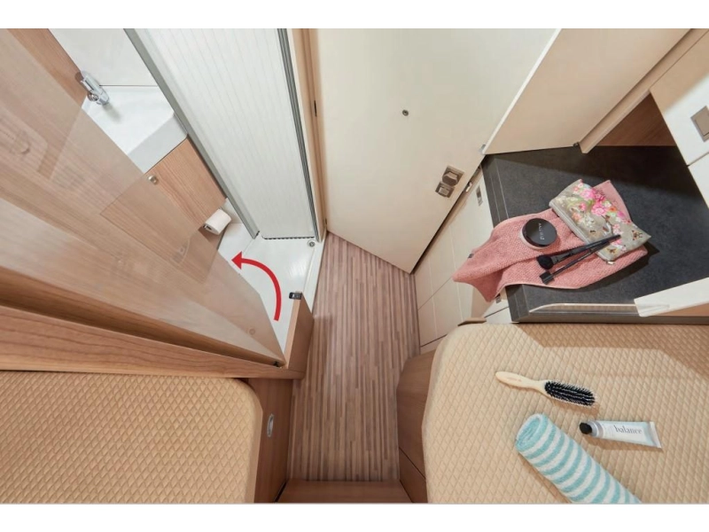 Malibu Van Two Rooms 640 Single bed, automatic photo: 8