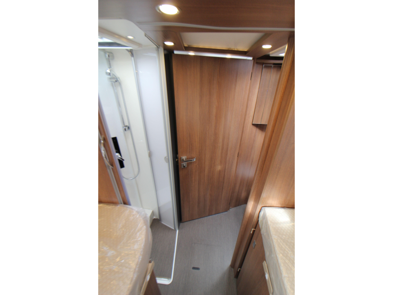 Carthago C-Tourer I Camas individuales + Cama abatible foto: 38