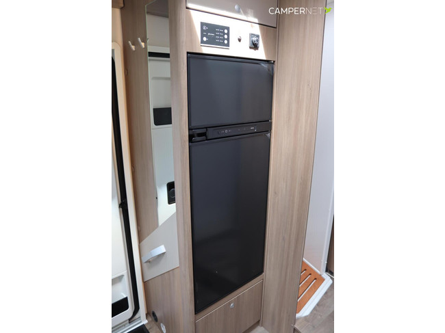 Carado T457 140hp Automatic | Single beds | Face to Face | Pro + Package | Thule awning | Separate shower | Large refrigerator | Light alloy photo: 13