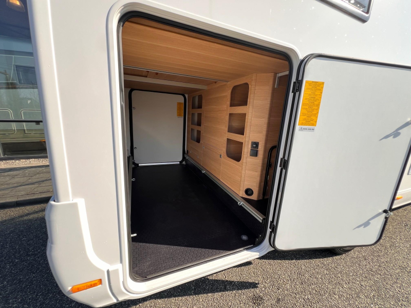 Adria Coral XL 660 SL AUTOMAAT  foto: 3