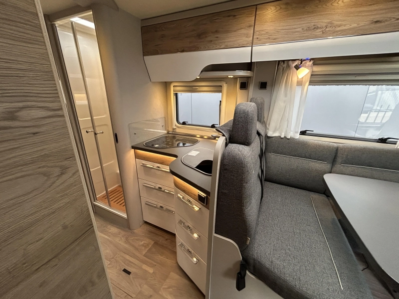 Hymer Exsis-I 678 Losse bedden, Hefbed  foto: 11