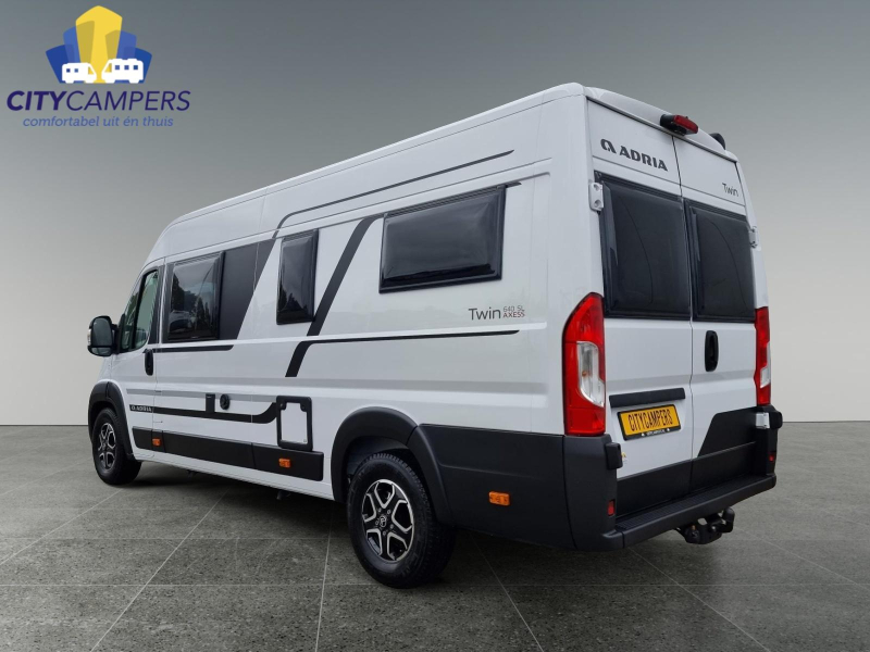 Adria Twin Axess ADRIA TWIN 640SL Axe foto: 1