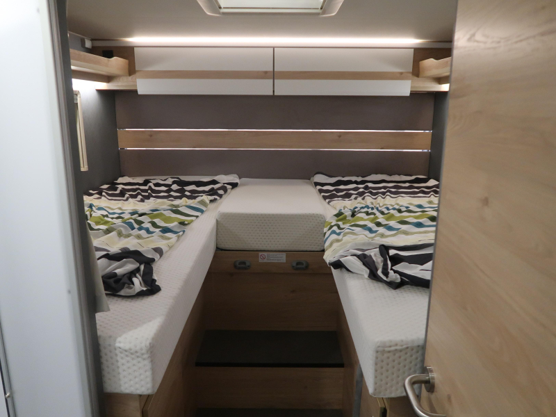 Dethleffs Just Camp T 7052 EBL FACE TO FACE AUTOMAAT  foto: 7