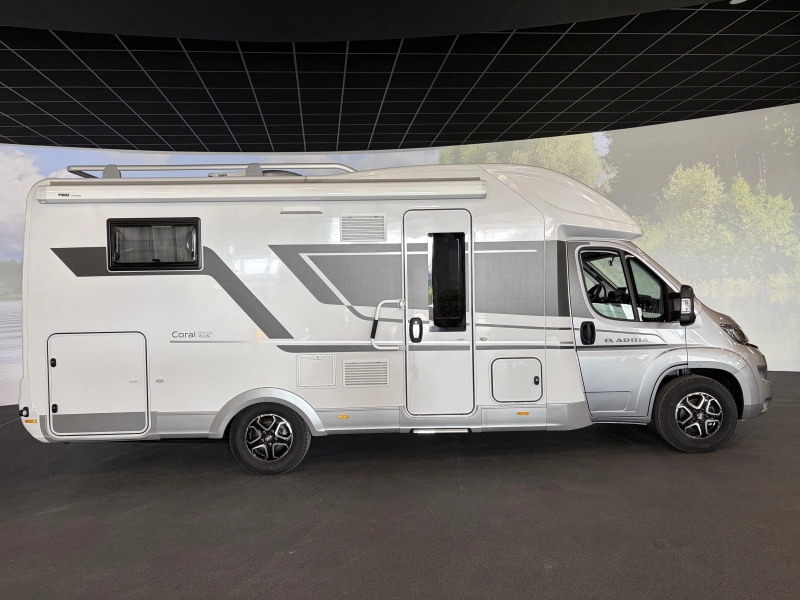 Adria Coral Plus 650 DC Queensbett / Automatik Foto: 2