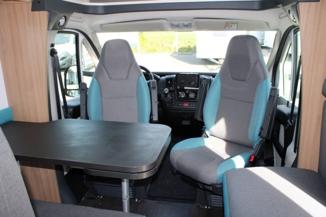 Sun Living S 75 SL by Adria 5 gordel plaatsen enkele bedden 67  foto: 19
