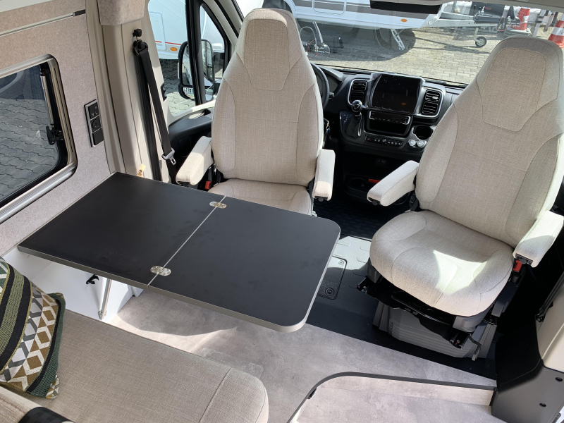Hymer Grand Canyon -- MEGA-DEAL -- photo : 5