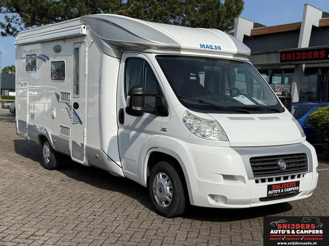 Maesss Sunline T665 nieuwstaat lengtebedden foto: 1