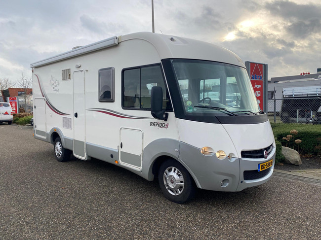 Fiat Ducato Rapido 883f | Solar panel Victron system | Camera | Awning | Engine air conditioning | Planar (bluetooth parking heater) | TV with satellite | Integral