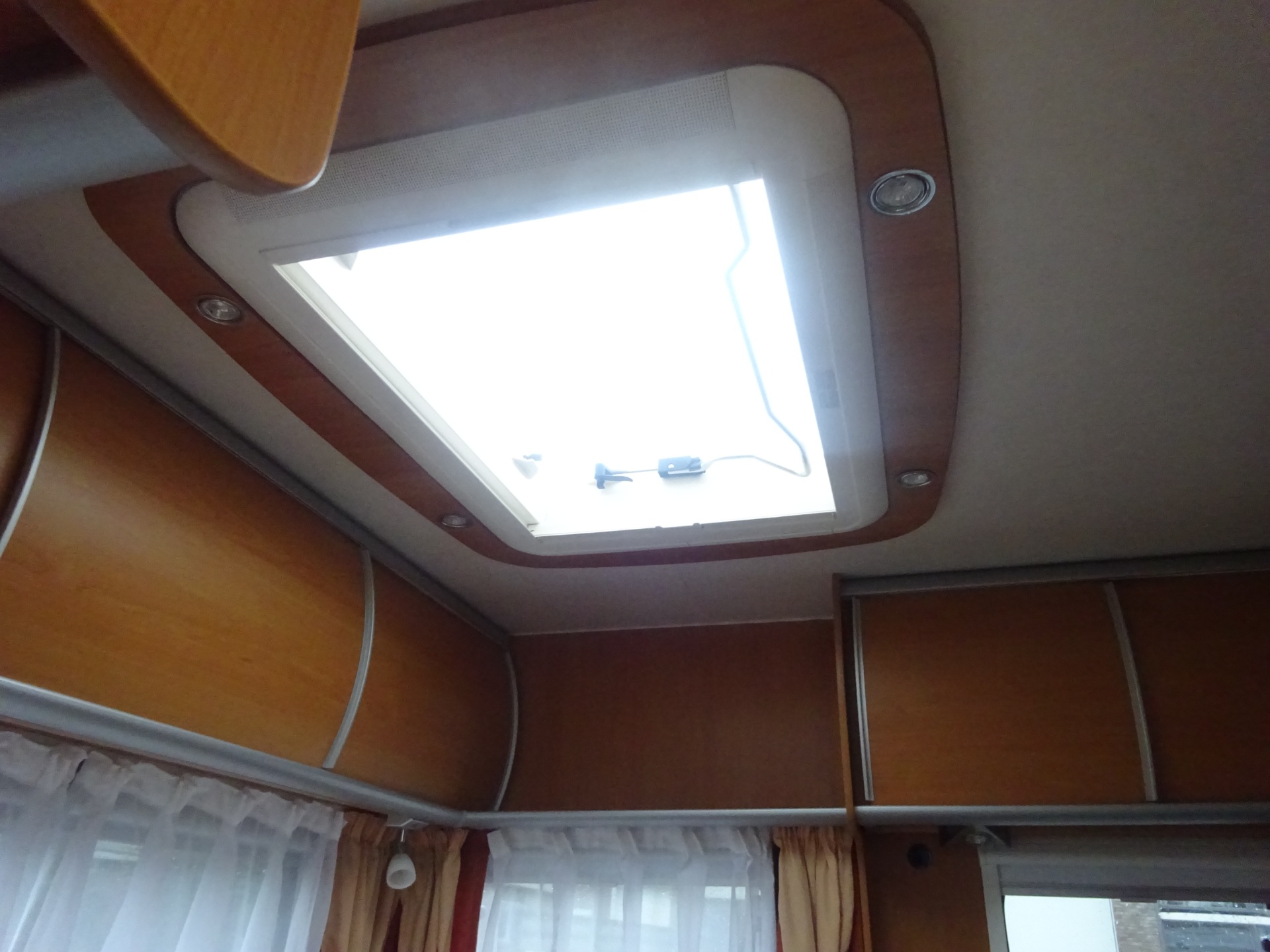 Dethleffs Tourist 450 Enkele Bedden+Mover #LICHTGEWICHT# foto: 23