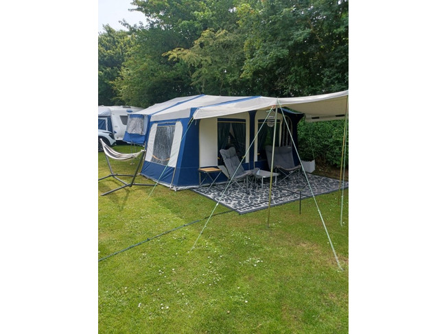 Alpenkreuzer Pennine Fiesta 2+2 Folding Caravan Awning 4 berths kitchen Awning 2011 photo: 7