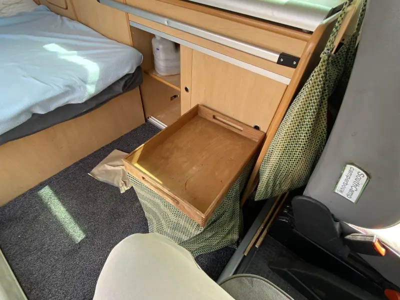 Volkswagen California 4 T 4 pers camper south camp  foto: 12