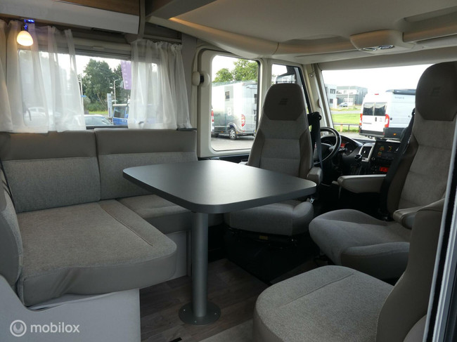 Hymer Exsis I 678 AUTOMAAT 160 PK foto: 21