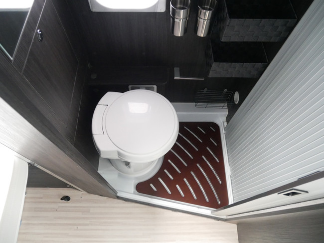 Benimar Benivan 145, Frigor&iacute;fico XXL, &iexcl;&iexcl;Cama transversal grande!! foto: 15