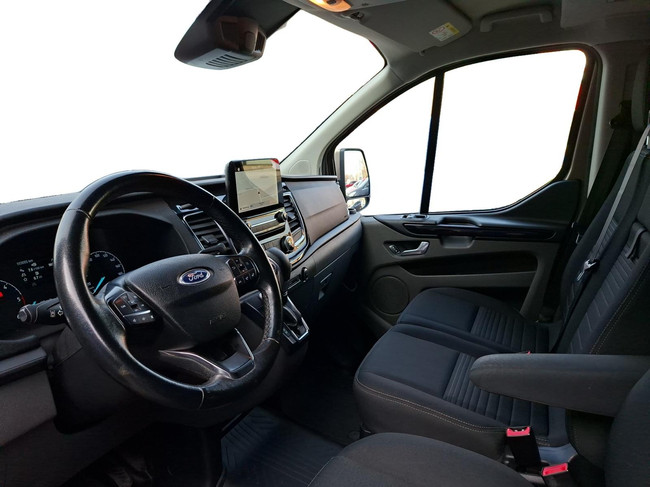 Ford Transit Custom Camper 2.0 TDCI L2H1 Limited | Distributie is vervangen | Camper met 2 slaapplaatsen | Keuken met gootsteen- koelkast- gasfornuis | Zonnescherm | Trekhaak foto: 8