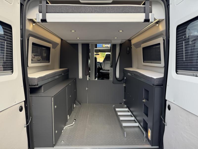 Adria Twin Supreme 640 SGX 9T Automaat- Hefbed  foto: 7