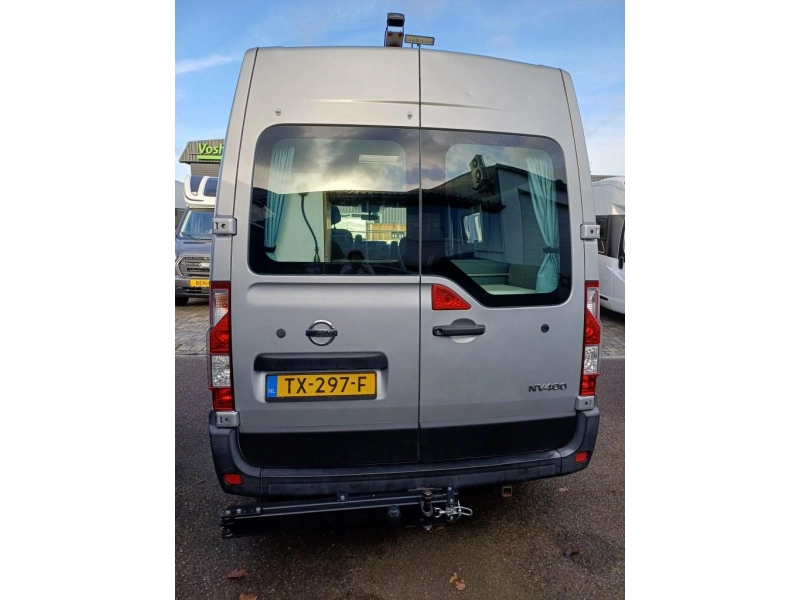 Nissan NV400 photo: 1