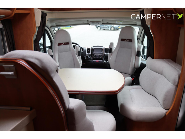 Carthago CHIC C-LINE T 4.9 150cv Multijet | Camas individuales | Inversor | Suspensi&oacute;n neum&aacute;tica | Paneles solares | Toldo | Ducha exterior | Portabicicletas foto: 7