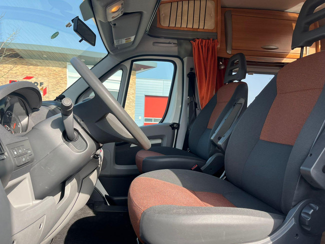 Chausson Flash 08 | Fiat Ducato 130 MultiJet | Markise | Kamera | Fahrradtr&auml;ger | Klimaanlage (Motorbereich) | Carplay | TV | Pilotensitze Foto: 8