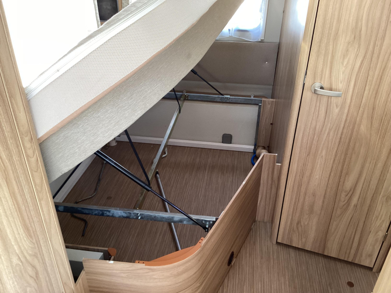 Eriba Nova Light Delight 465 Mover/ omnistor 