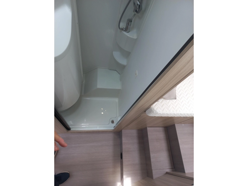 Adria Compact Supreme DL 180 aut alle opties  foto: 21