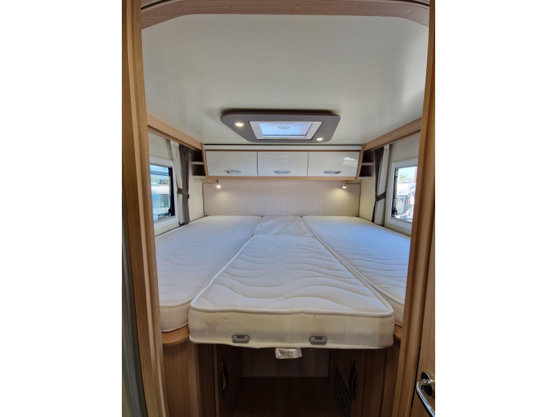 McLouis Sovereign 470 Face to face  foto: 12
