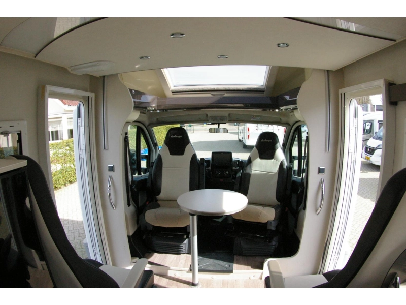 Challenger Mageo 291 Cruise Edition Top-Layout, 2x Hubbett. Foto: 7