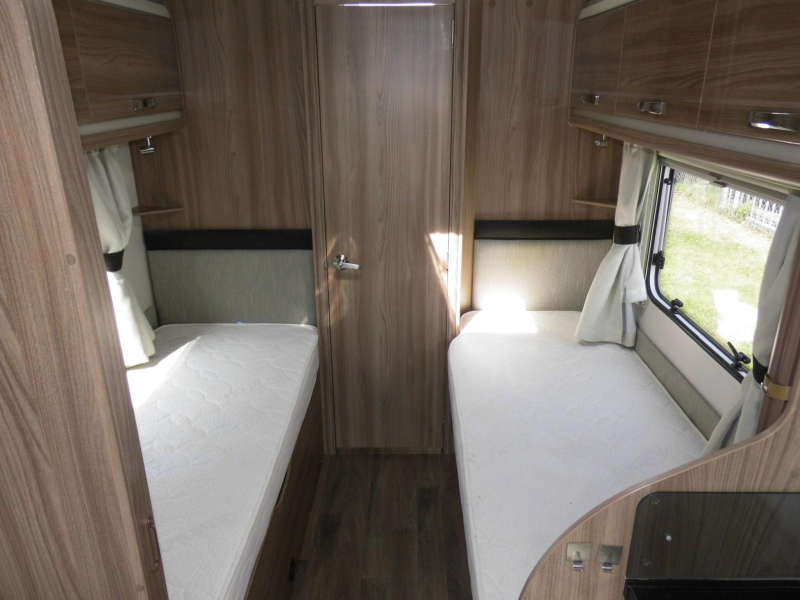 Sprite Cruzer 492 SR Mover, cassetteluifel ATC  foto: 4