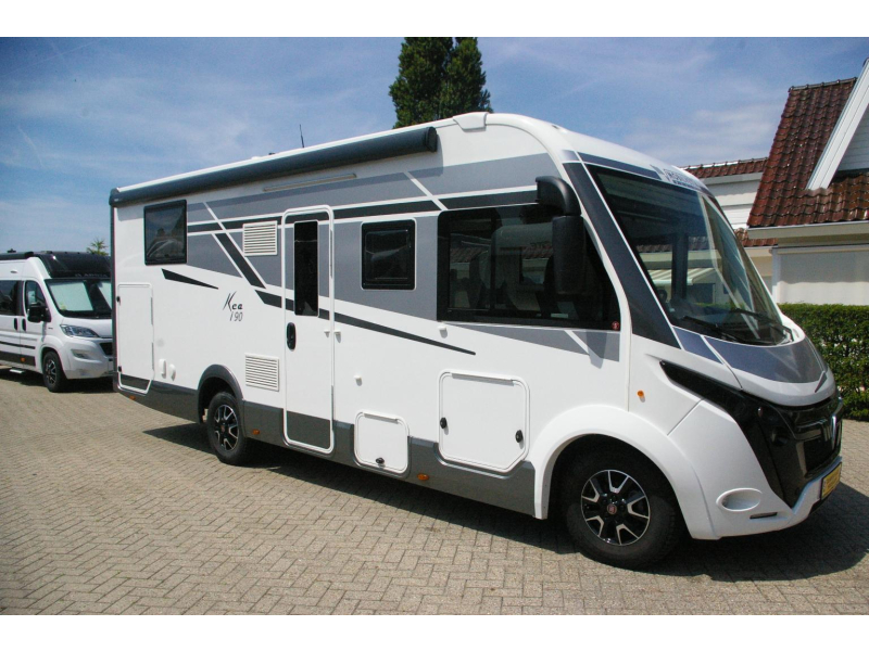 Mobilvetta Kea 90 I Queensbed, Hefbed, Garage  foto: 1