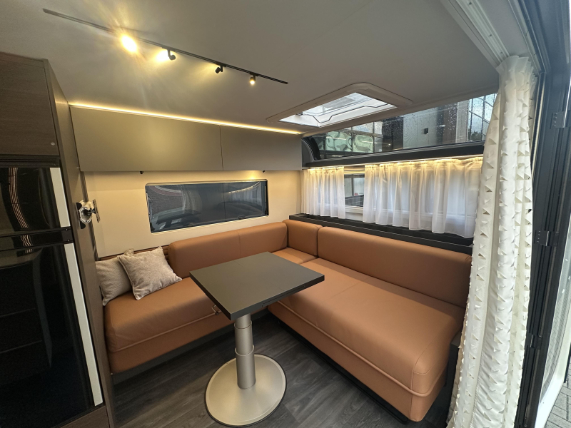 Adria Astella 754 DP Exklusiv in den Niederlanden Foto: 7