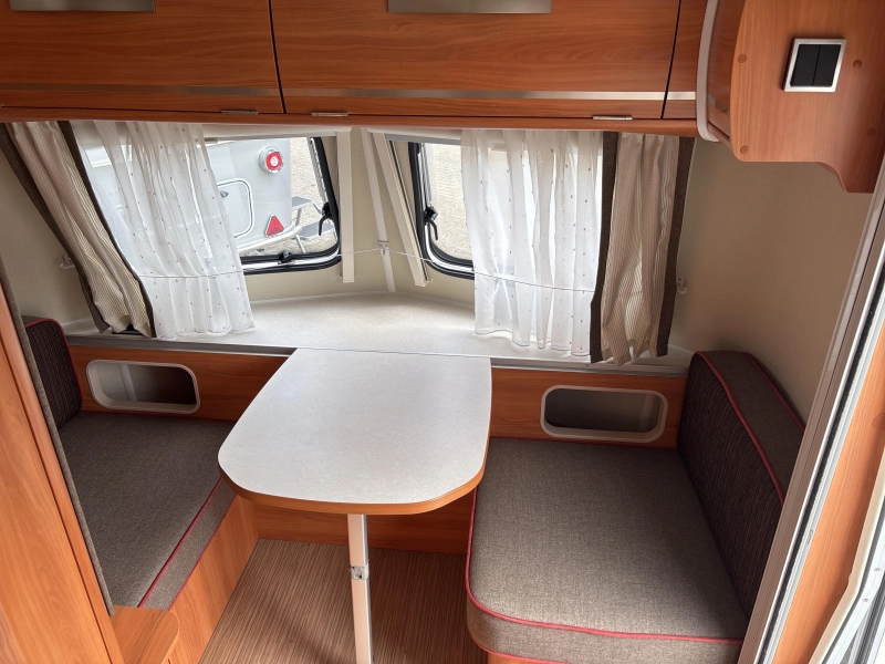 Eriba Touring Troll 540 GT Mover/Thule luifel  foto: 5