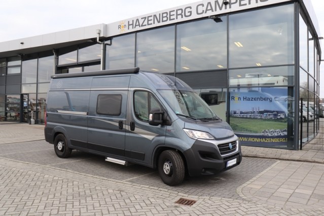 Autocaravana compacta Boxstar Street 600 del establo de Knaus compacta 5.99 m cama transversal Fiat 140 cv (47 foto: 0