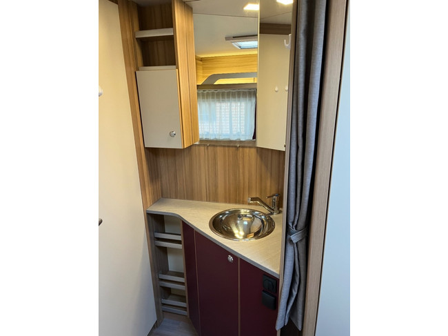 Weinsberg 450 Fu Topstaat! Frans bed , Mover !Bovag keuring foto: 6