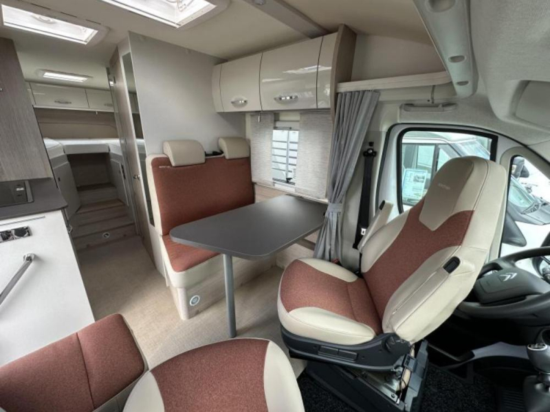 Bürstner Nexxo Van T 690 G LENGTE BEDDEN + 3.650 KG.  foto: 7