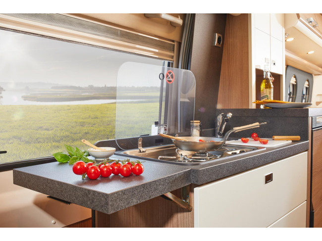 Malibu Van Diversity 640 LE K Charming GT Skyview foto: 6