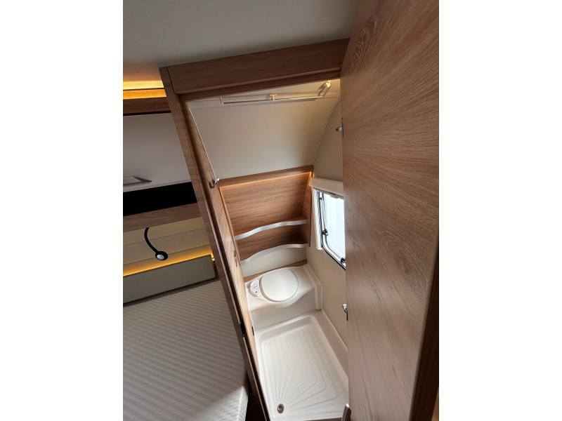 Knaus Sudwind Black Selection 450 FU Paquete de Ventaja Temporal foto: 11