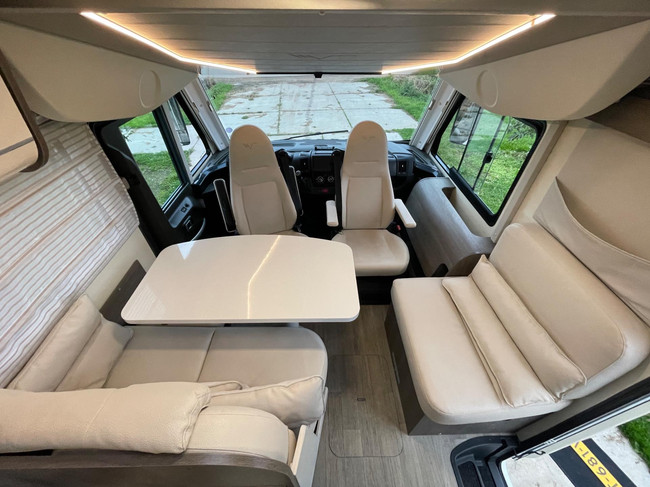 Mobilvetta K-SILVER I-59 Euro 6 Cama Queen + Cama abatible, Aire acondicionado, TV, Portabicicletas foto: 15