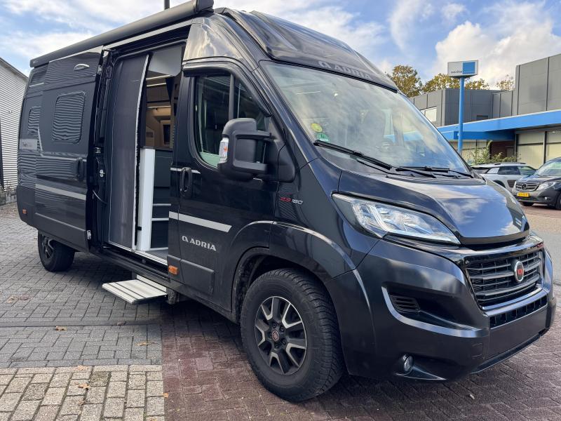 Adria Twin Supreme 640 SGX 9T Automaat- Hefbed  foto: 10