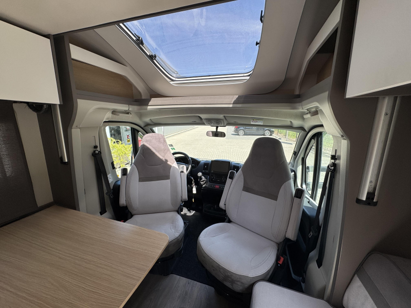 LMC Tourer Lift H 730 G photo: 7