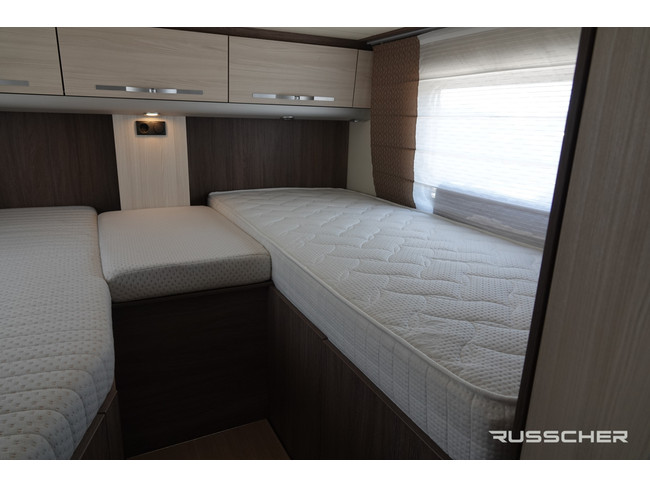 Bürstner Summer time T690G 150Pk Automaat | Levelsysteem | MaxxFan | Zonnepaneel | Constructslot foto: 12