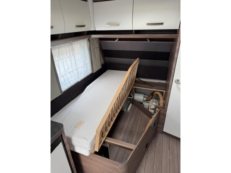 Knaus Sport Silver Selection 500 FU mover nieuwe thule luifel  foto: 21