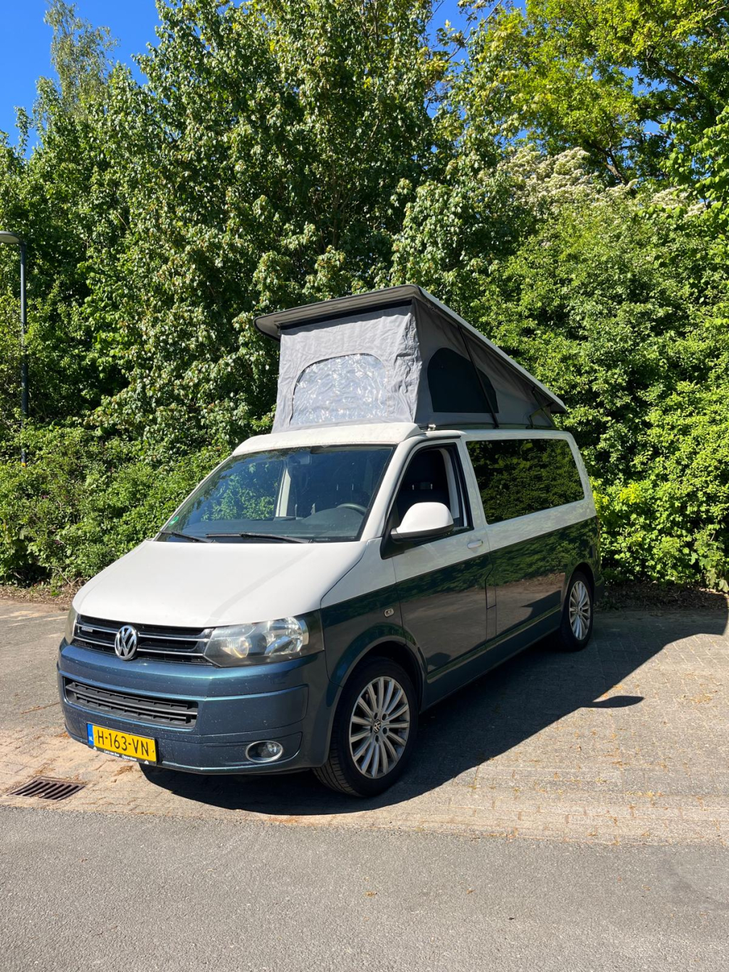 VOLKSWAGEN MULTIVAN STARTLINE photo: 4